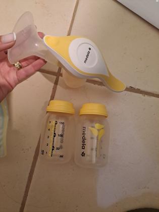 משאבת חלב ידנית של מדלה