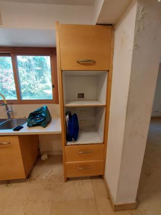 למכירה, ארונות מטבח קומפלט, צמודות