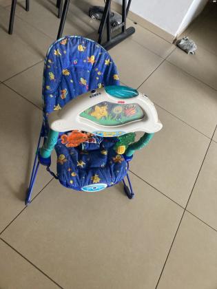 טרמפולינה לתינוק של פישר פרייס