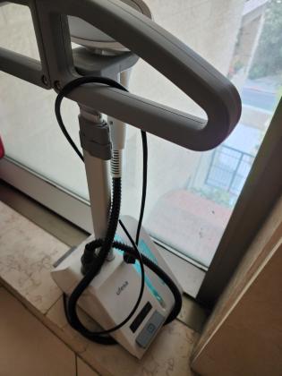 מגהץ של UFESA במצב מצויין