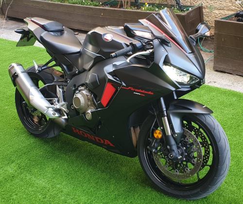 הונדה CBR1000RR (2017)