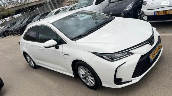 טויוטה קורולה הייבריד Sun סדאן אוט' 1.8 (98 כ''ס) בנזין 2019 למכירה ב