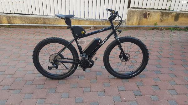 האופניים עשויים מפלדת כרום מוליבדן