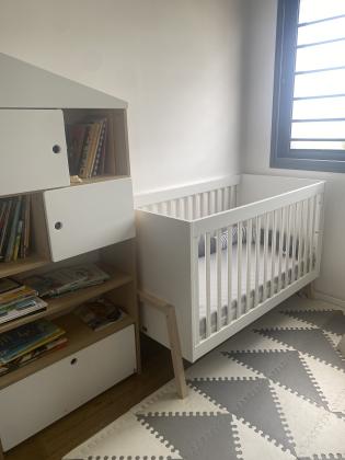 למכירה מיטת תינוק של החברה