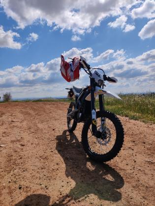 סורון ULTRA BEE T (2023)