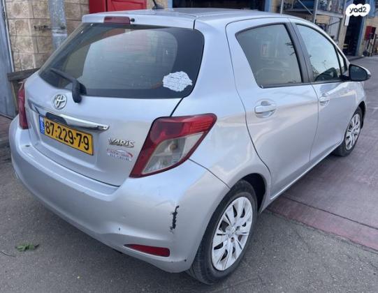 טויוטה יאריס Sol אוט' 1.3 (99 כ"ס) בנזין 2013 למכירה בפרדס חנה כרכור