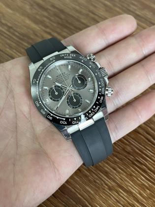 שעונים בבנייה אישית 100% זהים