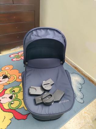 עגלת תינוק במצב כמו חדש