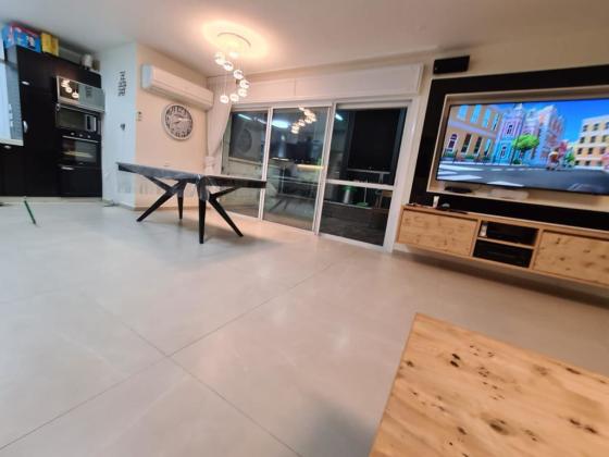 דלה פרגולה 8