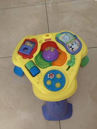 שולחן פעילות