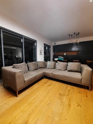 ספה פינתית (מורכבת משתי ספות