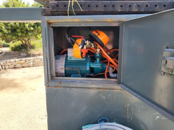 משאית הינו HINO למכירה