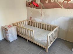 מיטת יחיד ילדים מונטסורית, עץ