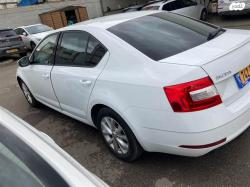 סקודה אוקטביה Ambition אוט' 1.5 (150 כ''ס) בנזין 2019 למכירה ב