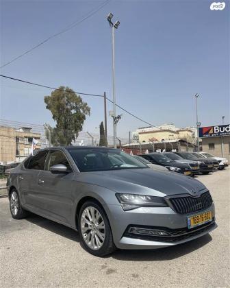סקודה סופרב (2019 ואילך) FL Style אוט' 4 דל' 1.5 (150 כ''ס) בנזין 2020 למכירה ב