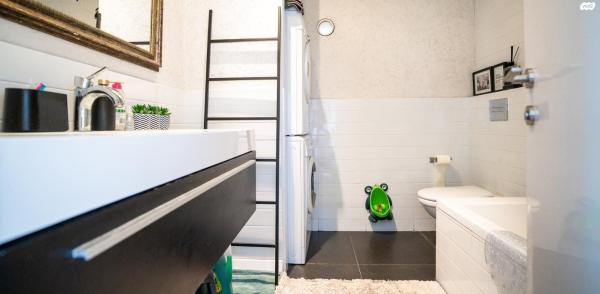 סמטת שלוש 24 (שבזי)