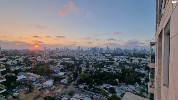 הרב יעקב טראב 8 (עזרא)