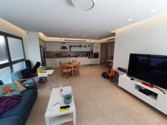 שדרות ההשכלה 17 (בצרון)