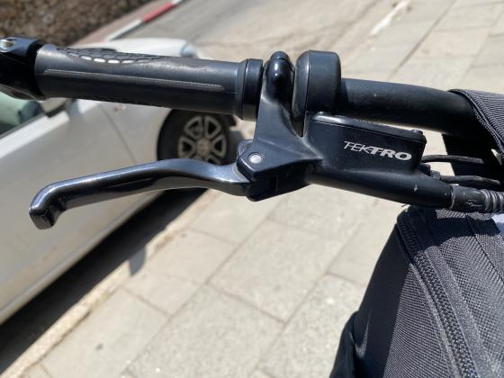 אופניי מגנום שמורות, מעצורים ודיסקים