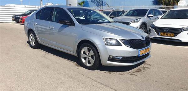 סקודה אוקטביה Ambition אוט' 1.5 (150 כ''ס) בנזין 2019 למכירה ב