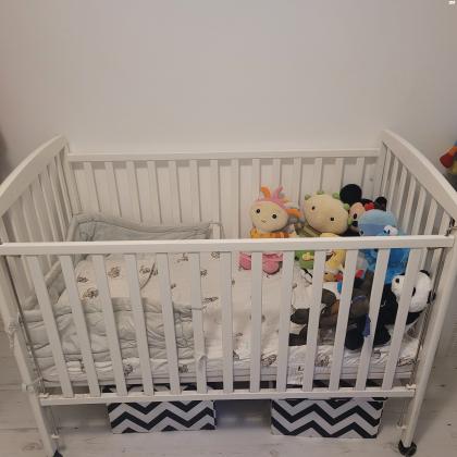 מיטת תינוק במצב מעולה+ מזרן