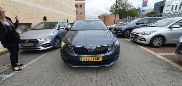 סקודה אוקטביה Ambition אוט' 1.5 (150 כ''ס) בנזין 2019 למכירה ב