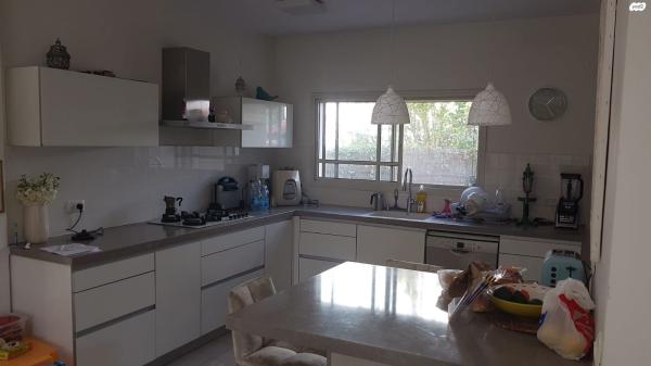 ברקת 16 (השמורה)