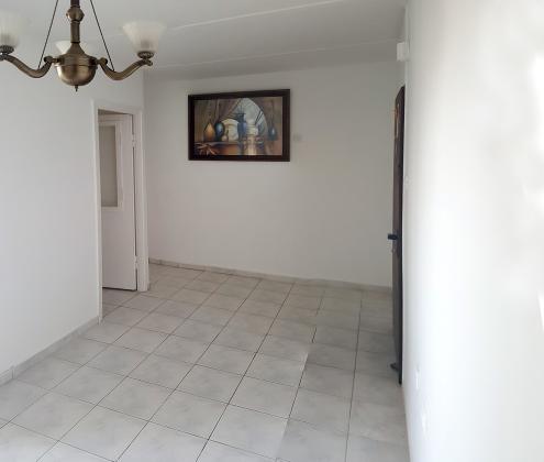 האורן 12 (מנחם בגין)