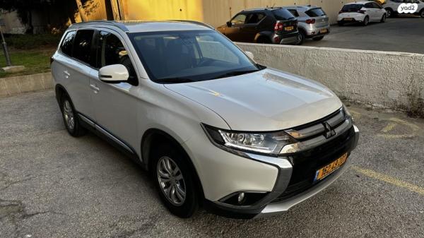 מיצובישי אאוטלנדר Intense אוט' 7 מק' 2.0 (150 כ"ס) בנזין 2017 למכירה בנתניה