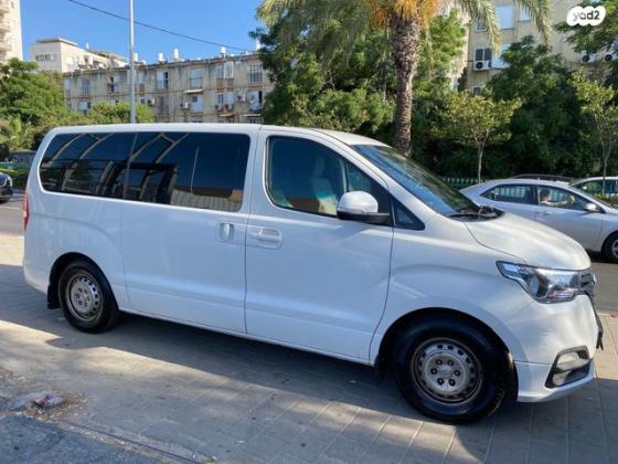 יונדאי H1 I800 מיניבוס אוט' דיזל 8 מק' 2.5 (170 כ''ס) דיזל 2019 למכירה בחדרה