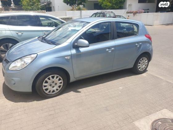 יונדאי i20 Inspire אוט' 1.4 (100 כ"ס) [2009-2015] בנזין 2012 למכירה ברמת גן