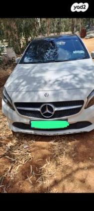 מרצדס A-Class A180 Urban אוט' 1.6 (122 כ"ס) בנזין 2017 למכירה בנתניה