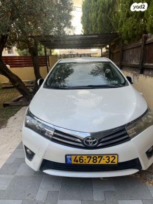 טויוטה קורולה GLI-FL אוט' 1.6 (132 כ''ס) [2013-2016] בנזין 2015 למכירה בג'ת