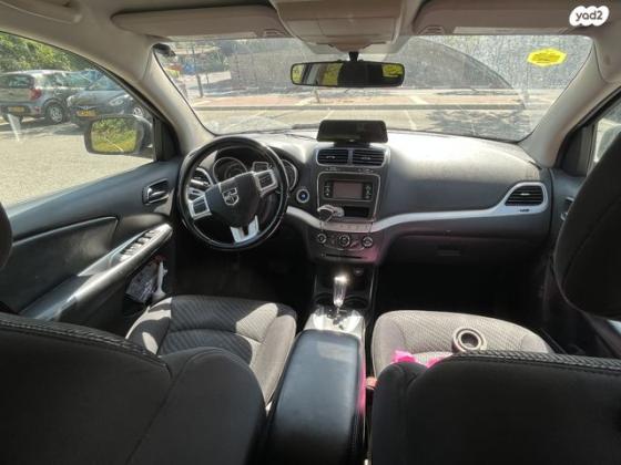 דודג' ג'רני SE אוט' 7 מק' 2.4 (168 כ"ס) בנזין 2012 למכירה בנס ציונה