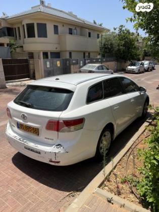 טויוטה אוונסיס סטיישן אוט' 2.0 (152 כ"ס) בנזין 2009 למכירה בכפר יונה