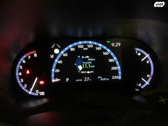 טויוטה יאריס קרוס Sky אוט' 1.5 (125 כ''ס) בנזין 2022 למכירה באור יהודה