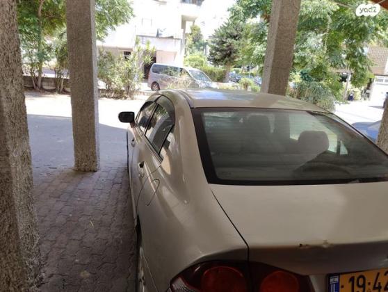 הונדה סיוויק סדאן החדשה LS אוט' 1.8 (140 כ''ס) בנזין 2008 למכירה ברחובות