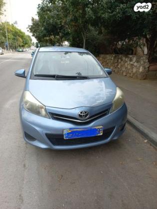 טויוטה יאריס Style אוט' 1.3 (99 כ"ס) בנזין 2012 למכירה בגבעת שמואל