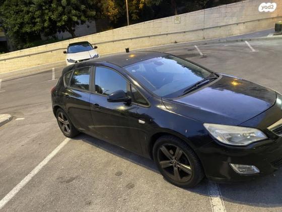 אופל אסטרה Enjoy הצ'בק אוט' 1.4 (140 כ''ס) בנזין 2012 למכירה בירושלים