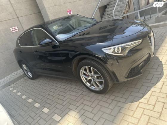 אלפא רומיאו סטלויו 4X4 First Edition SR אוט' 2.0 (280 כ''ס) בנזין 2018 למכירה בכפר סבא