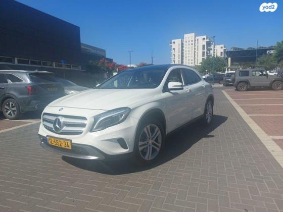 מרצדס GLA GLA200 Urban אוט' 1.6 (156 כ''ס) [2014-2017] בנזין 2016 למכירה ברמת גן
