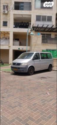פולקסווגן טרנספורטר מסחרי/נוסעים קצר אוט' דיזל 3 מק' 4 דל' 2.5 (130 כ''ס) דיזל 2008 למכירה באלעד