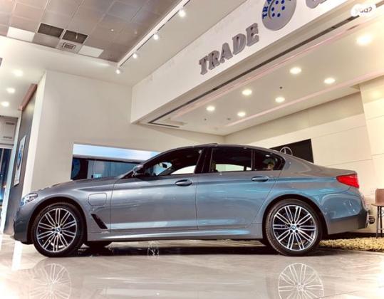 ב.מ.וו סדרה 5 530E IPer Exclusive הייבריד אוט' 2.0 (252 כ"ס) היברידי חשמל / בנזין 2017 למכירה בראשון לציון