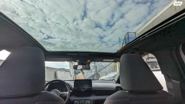 טויוטה יאריס Sky אוט' 1.5 (125 כ"ס) בנזין 2020 למכירה בפרדס חנה כרכור