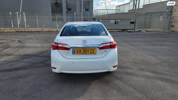 טויוטה קורולה GLI-FL אוט' 1.6 (132 כ''ס) [2013-2016] בנזין 2015 למכירה בפרדס חנה כרכור