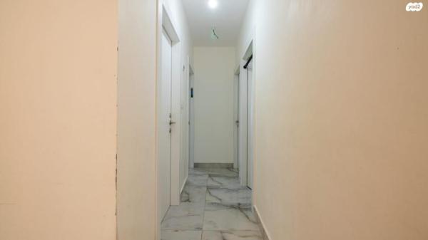 שער האריות 8 (הקריה)