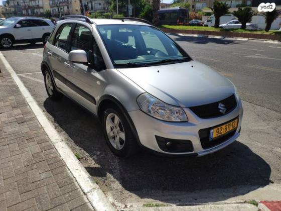 סוזוקי SX4 GLX הצ'בק אוט' 1.6 (120 כ"ס) בנזין 2013 למכירה בתל אביב יפו