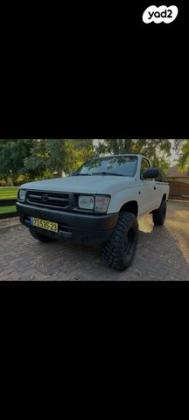 טויוטה היילקס 4X4 4X4 DLX חד קבינה ידני דיזל 2.4 (90 כ''ס) דיזל 2000 למכירה בדור