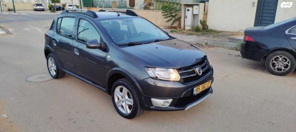 דאצ'יה סנדרו Laureate אוט' בנזין 0.9 (90 כ''ס) בנזין 2016 למכירה בחדרה