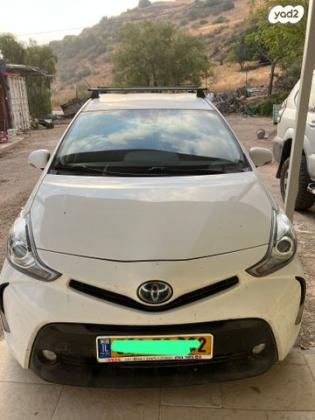 טויוטה פריוס פלוס הייבריד Active אוט' 1.8 (99 כ''ס) בנזין 2021 למכירה במעלה גמלא